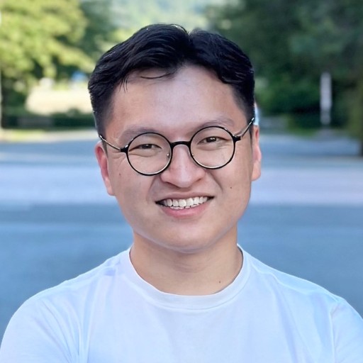 Tumurkhuyag (Tom)